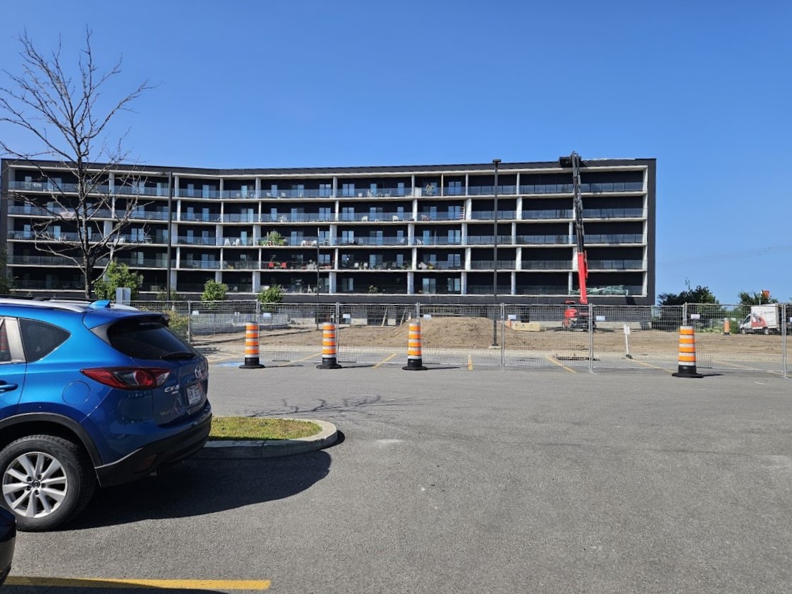 Travaux d'agrandissement de l'immeuble de la clinique de Joël de Grandpré, oncomassothérapie et gestion musculaire